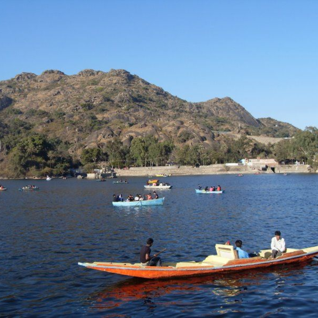 Nakki Lake — the serene heart of Mount Abu, best enjoyed at dusk when the hills glow in the fading light